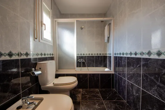 Espectacular Chalet de 4 habitaciones en Tarragona - ¡Tu Nuevo Hogar Te Espera! — 35