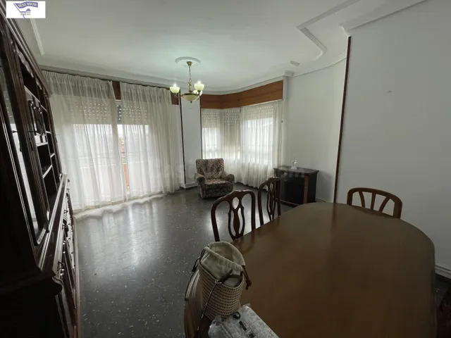 PISO SIN MUEBLES CON GARAJE Y TRASTERO