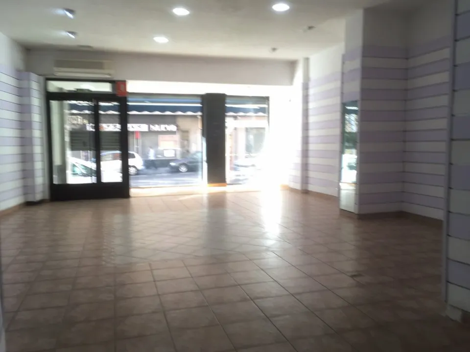 FABULOSO LOCAL PARA INSTALAR SU NEGOCIO.