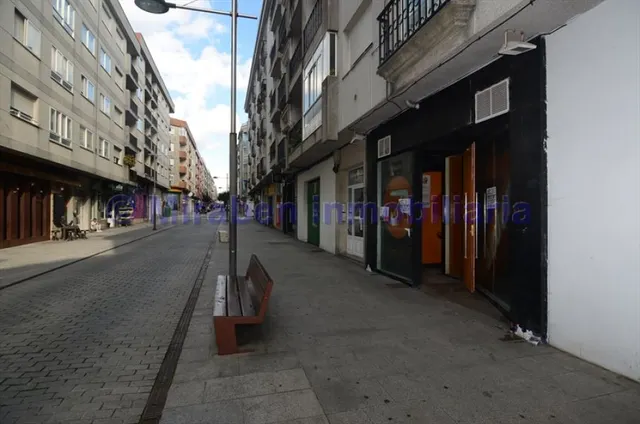 Local comercial en venta — 17