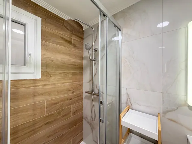 Apartamento totalmente reformado cerca de parque de las naciones con 2 dorm. 1 baño. con piscina. superficie 70 m2. — 18