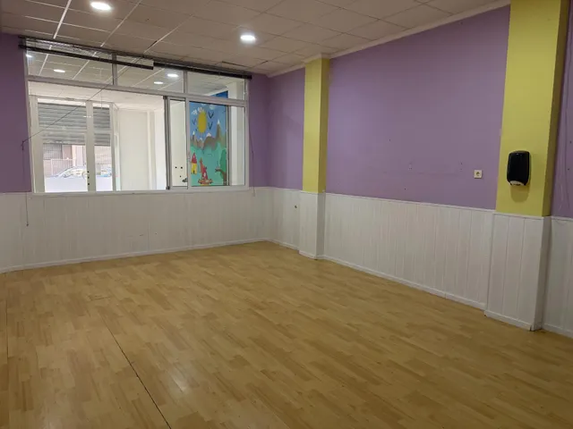Local comercial en venta de 200 m2 – antigua guardería con múltiples posibilidades — 8