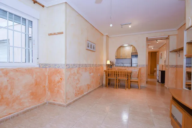 SE ALQUILA APARTAMENTO DE 1 DORMITORIO Y 1 BAÑO EN TORREVIEJA ( PLAYA DEL CURA ) — 4