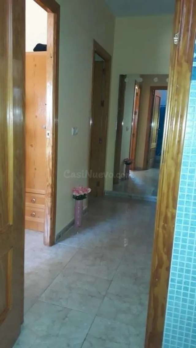 zona La Barquera- Parcela de 842 m2 de terreno con 3 naves y - foto 5