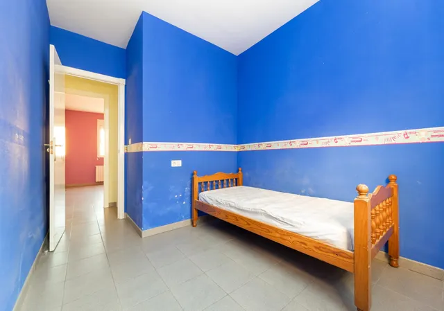Piso de 3 dormitorios y 2 baños, con cochera. VIVIENDA DE VPO, junto al Parque de Bomberos. — 20