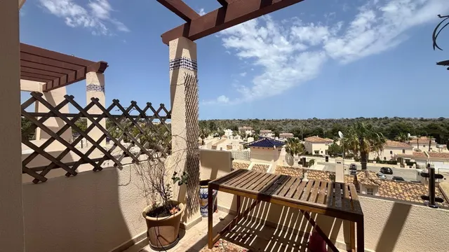 Espacioso apartamento ático-dúplex en la prestigiosa zona ju - foto 3