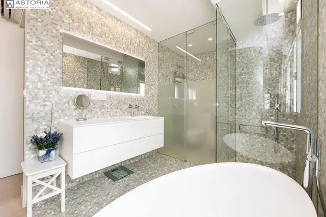 Exclusiva vivienda con vistas al Palacio de los Patos, junto Recogidas, 4 dormitorios 3 baños — 20