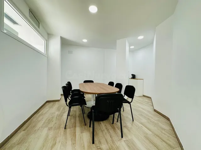 PUESTOS DE TRABAJO — 4
