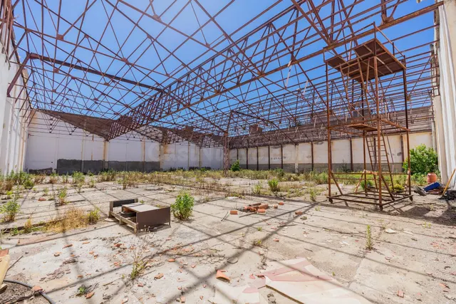 🏭 Nave Industrial / Almacén en Venta – Torremolinos - foto 3