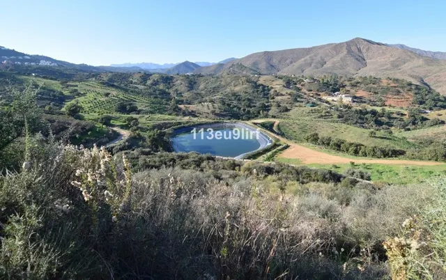 Parcelas exclusivas en zona residencial junto al gol y la Cala de Mijas — 3