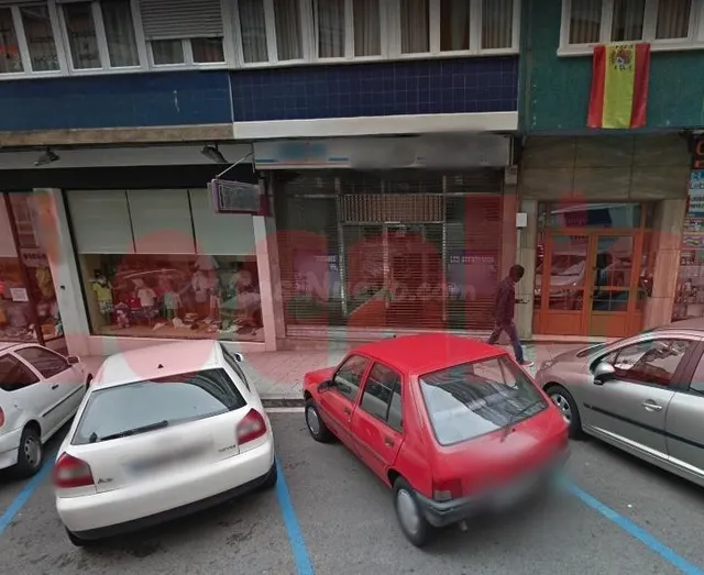 Amplio local de dos niveles en venta Santander — 8