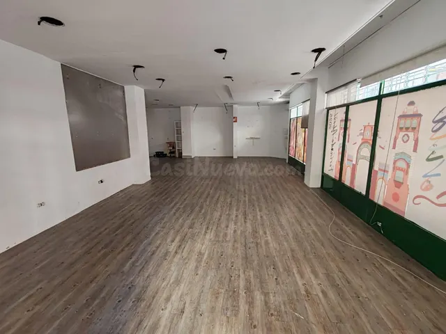 Local comercial en alquiler en Calle Juan Sebastián Elcano,  - foto 2
