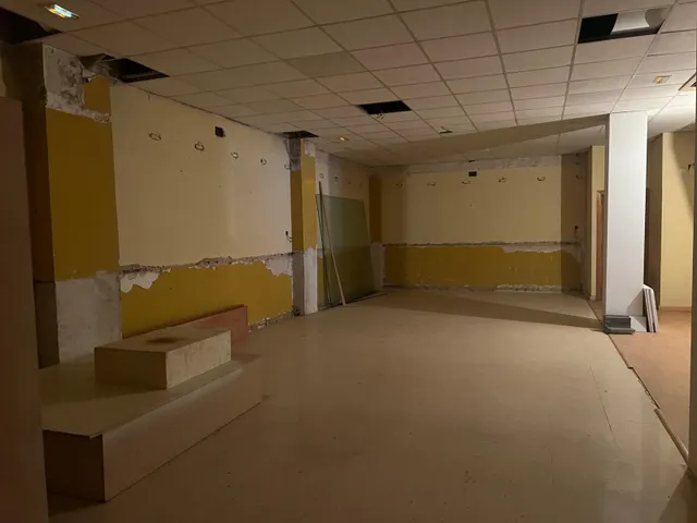 Local comercial con salida de humos en zona San José - Ontinyent — 3