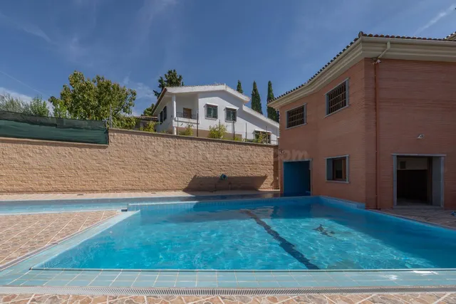 Espectacular Villa Unifamiliar Independiente con Máxima Privacidad y Autonomía en Cortijo del Aire — 4