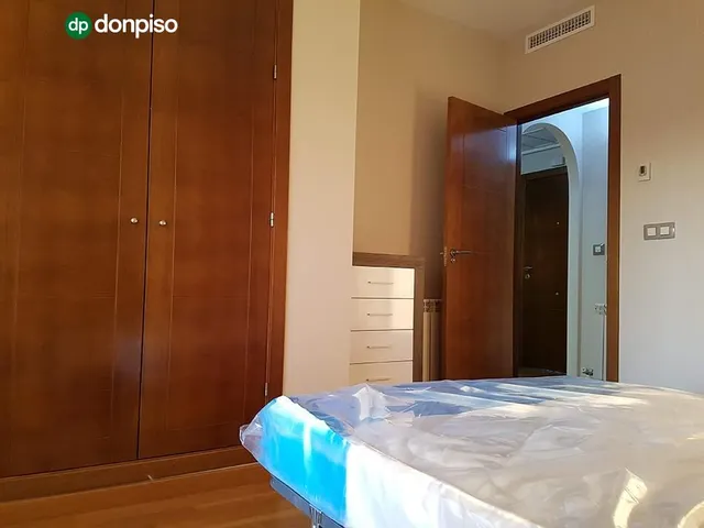 Ático de 1 dormitorio en barrio de Monachil. — 20
