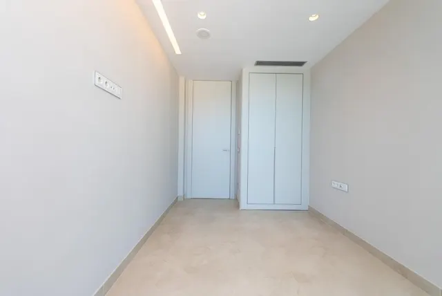 Fantástico dúplex  con ascensor en la playa de Benidorm — 17