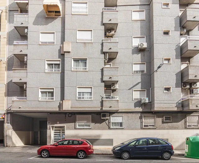 ASCENSOR, 3 habitaciones, 2 BAÑOS, PLAZA DE GARAJE Y TRASTERO Y BALCÓN — 23