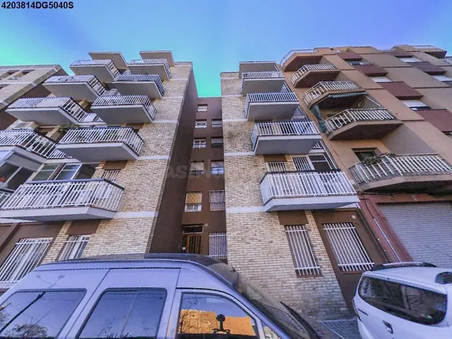 Se vende Piso OKUPADO en Arquitecte Goday 30 Mataró, (Barcel - foto 4