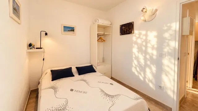 Casa de 3 dormitorios con amarre privado de 10 x 3,50 m, licencia turística y piscina comunitaria – Port Estrella, Santa Margarida, Roses — 12