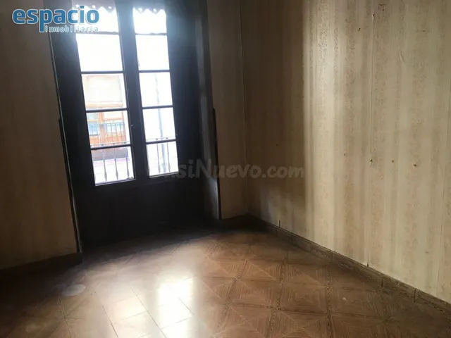 SE VENDE PISO CASCO ANTIGUO - foto 3