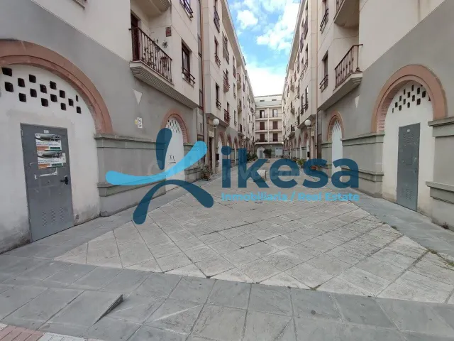 Venta de Local Comercial en Torredonjimeno, Jáne.