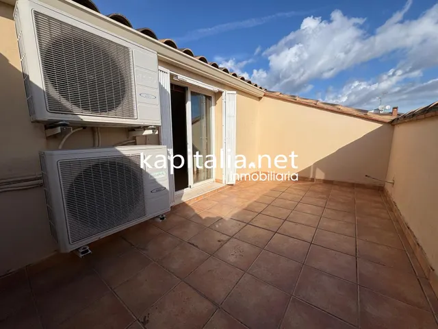 EXCLUSIVO ADOSADO A LA VENTA LISTO PARA ENTRAR A VIVIR EN ANNA — 29