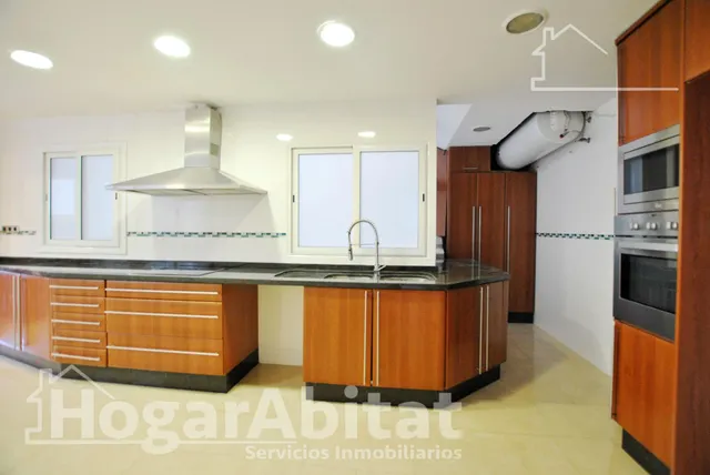 ¡GRAN OPORTUNIDAD! AMPLIO, BONITO Y EXTERIOR CON TERRAZA EN EL CENTRO — 12