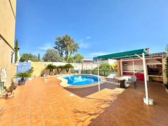 🌴✨ ¡ESPECTACULAR CASA INDEPENDIENTE EN PALMERA CON PISCINA Y