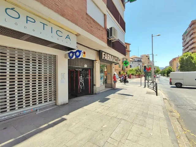 Plaza de aparcamiento en venta en Camino de Ronda — 13