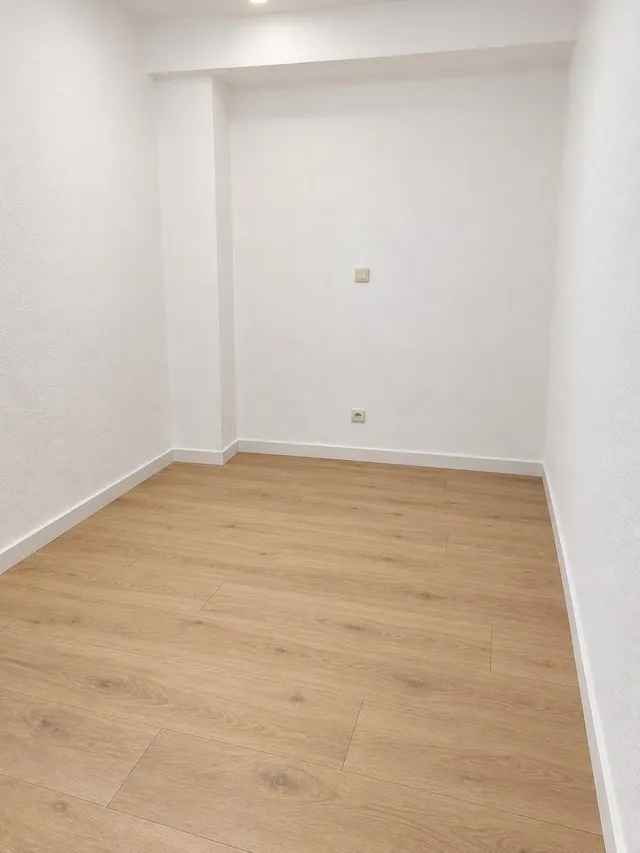 Oportunidad en Zaragoza centro: piso reformado de 2 hab con balcón — 9