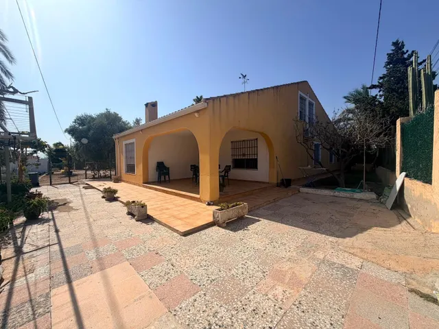 DOS CASAS EN UNA EN MATOLA SOLO EN ALQUILER — 17