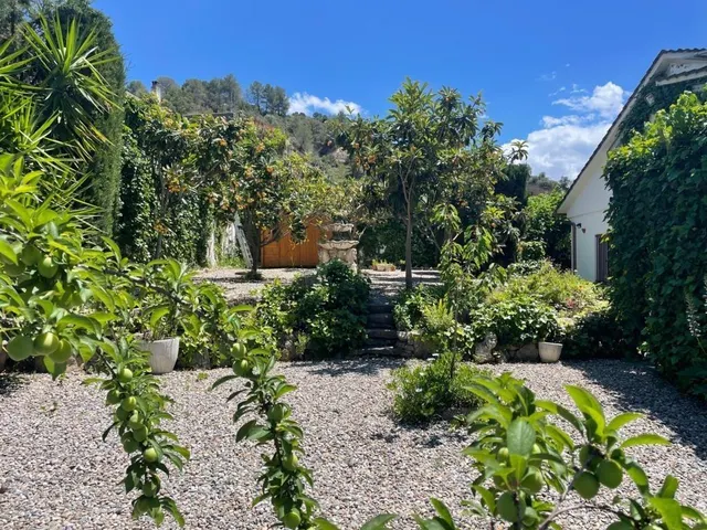 Preciosa casa en venta con piscina en Can Villalba — 12