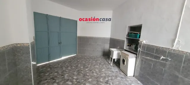 CASA EN VENTA CON TEJADO NUEVO — 24