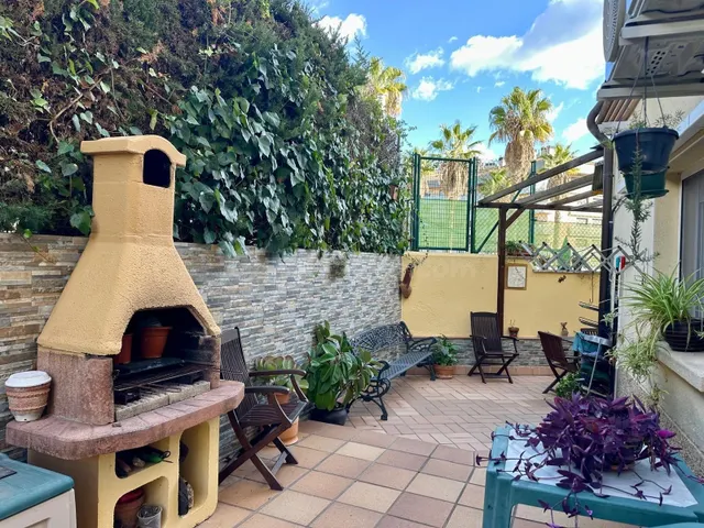 Casa Unifamiliar Adosada con piscina comunitaria en Fenals,  - foto 3
