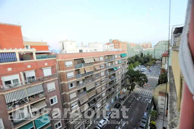 AMPLIO Y ALTO CON GARAJE CERCA DEL JARDÍN DEL TURIA — 26