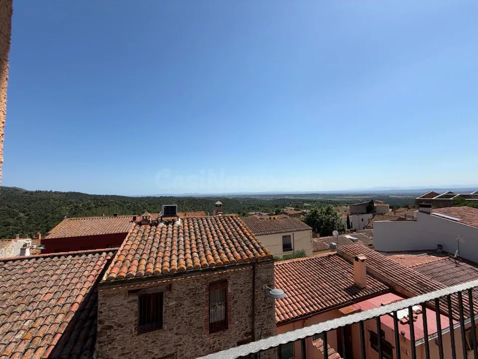 NO ES UNA ALQUILER ANUAL ES UNA COMPRA APLAZADA Tríplex exclusivo con vistas al mar  y a la montaña en Vilamaniscle