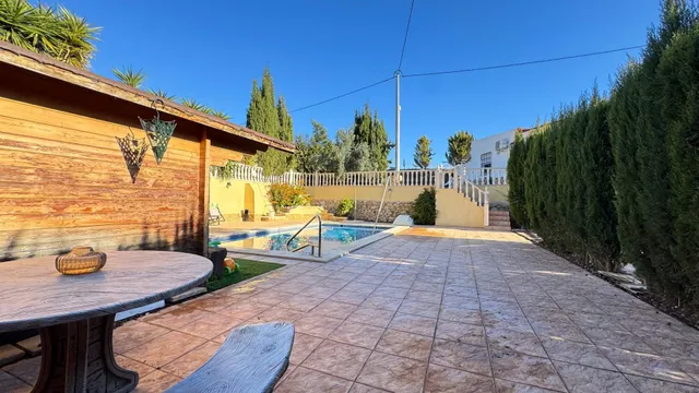 Exclusiva Casa Reformada con Piscina Privada y Parcela de 7.000 m2 en Blanca, Murcia — 40