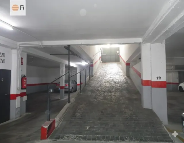 ¡Oportunidad Única! Parking y trastero en Córdoba - Av. Barc - foto 5