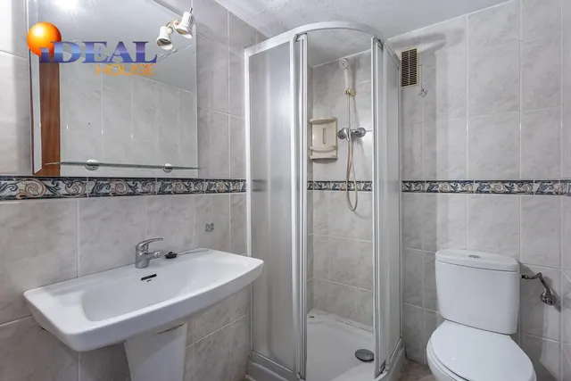 Espacio, luz y comodidad en una vivienda con grandes posibilidades en zona Alcampo — 21