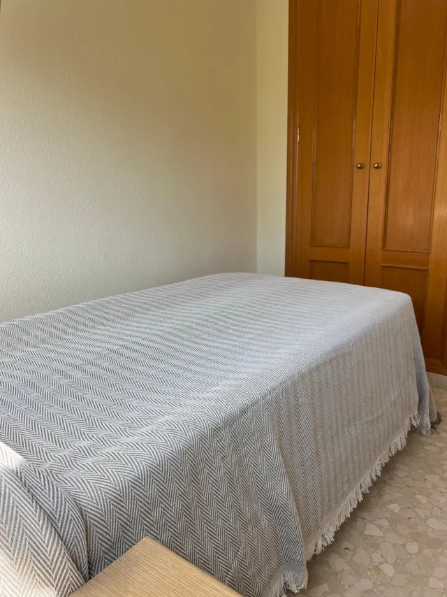 APARTAMENTO  ALQUILER TEMPORAL HASTA EL 30 DE JUNIO — 23