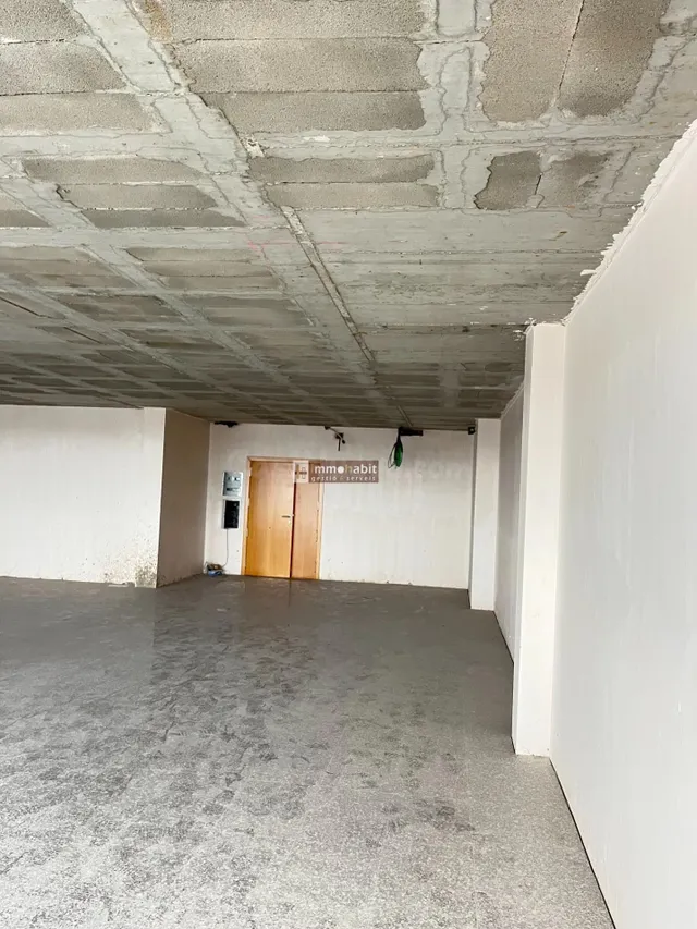 Oficina en Neoparc Lleida con fachada acristalada y gran lum - foto 5