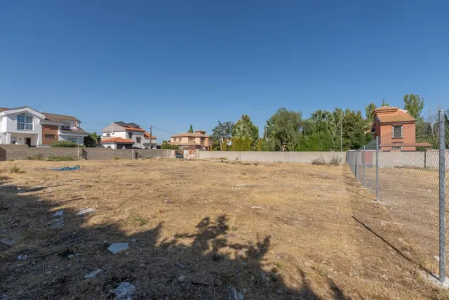 Magnífico solar de 1.002 m2 destinado a chalets individuales en la Urbanización Molino Ato de Otura — 33
