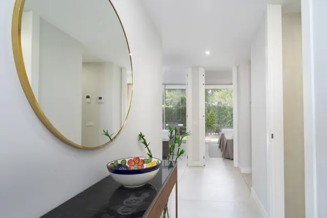 Apartamento de 2 dormitorios con vistas al mar en Estepona — 15