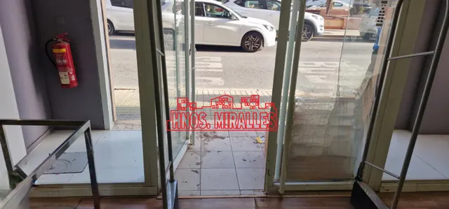 ¡¡MAGNIFICO LOCAL, AMPLIO Y DIAFANO EN ZONA CONCURRIDA DE ELCHE!! — 18