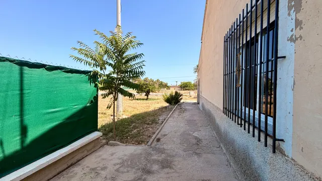 OPORTUNIDAD CERCANO AL CASCO URBANO — 23