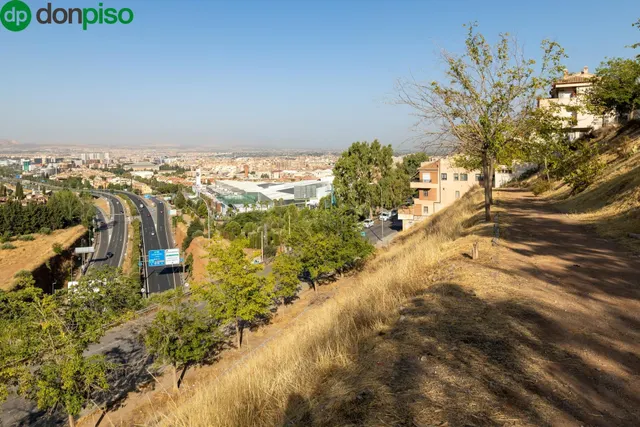 Solar con proyecto en una de las mejores zonas de Granada — 4