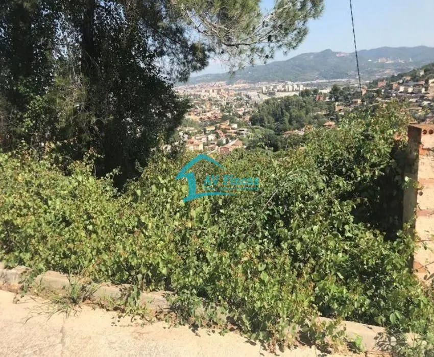 EN VENTA SUELO URBANO RESIDENCIAL EN Calle dels Pins 38 en SANT VICENÇ DELS HORTS (Barcelona).