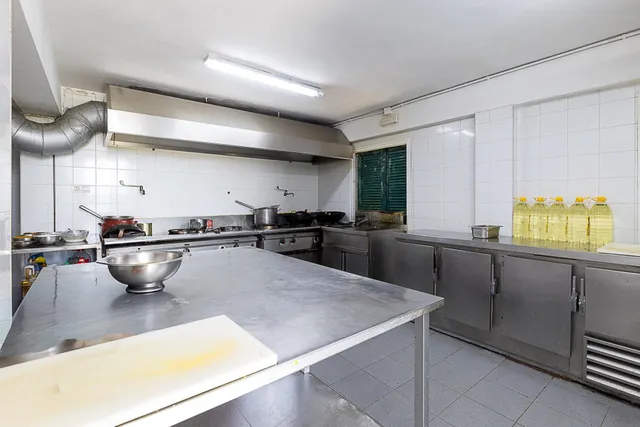 Local comercial en primera línea de playa en Magaluf — 22