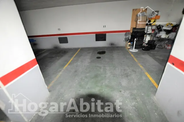 AMPLIO CON GARAJE Y ASCENSOR JUNTO HOSPITAL PESET — 33