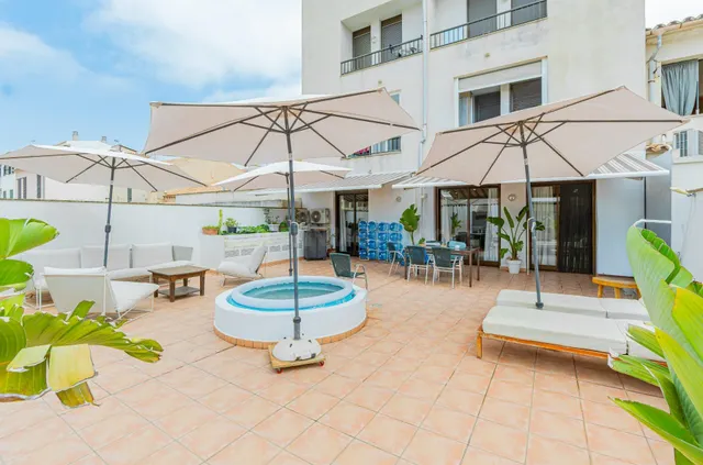 Exclusivo bajo con espectacular terraza y garaje doble en la